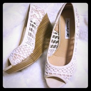 American Eagle Sandals